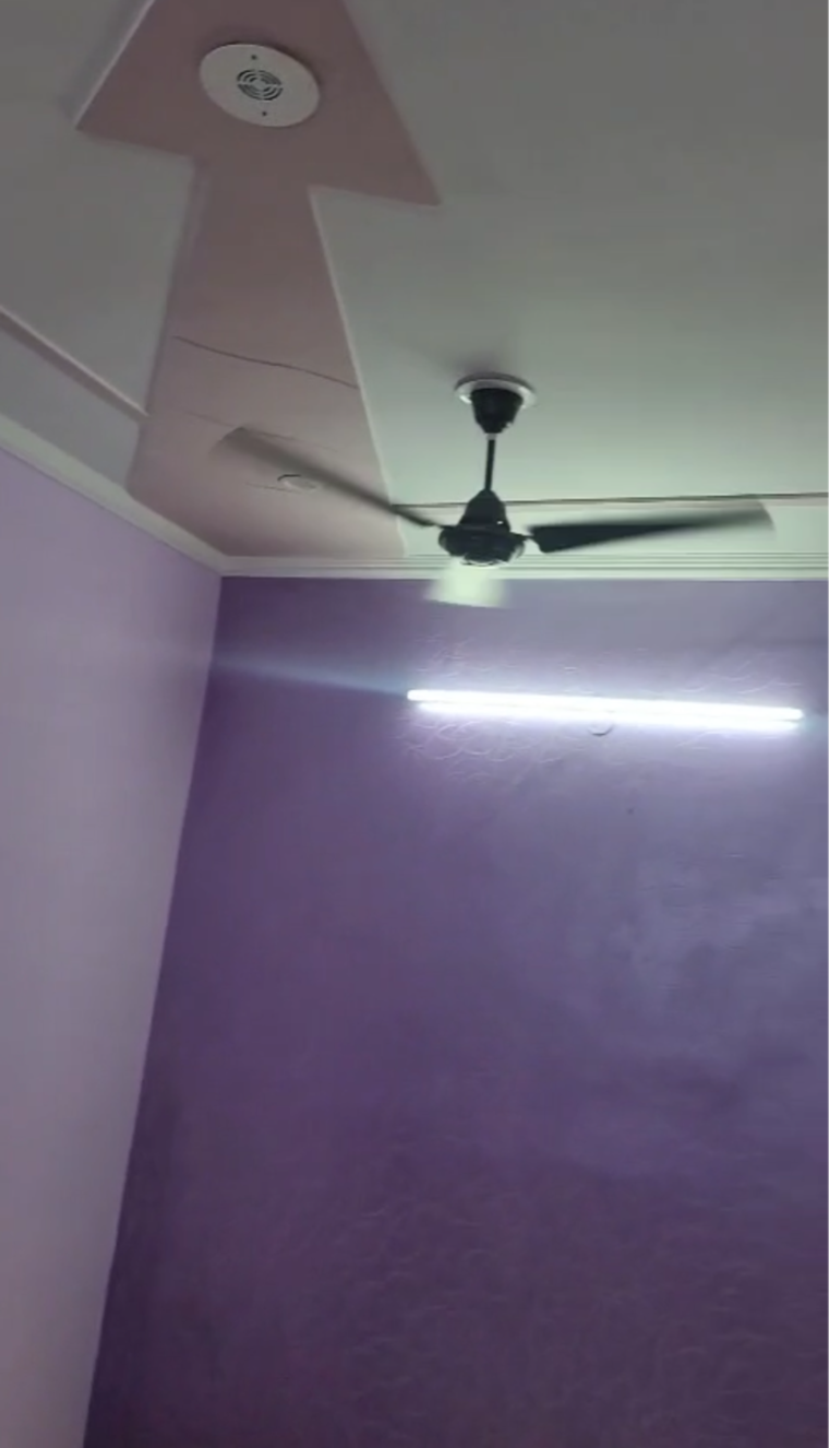 Room, uttam nagar 1 Bedroom 50 Sq.Yd. Builder Floor In Uttam Nagar Delhi 9460597