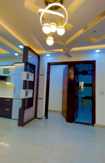 Room in 3 BHK Builder Floor at Uttam Nagar – for Rent