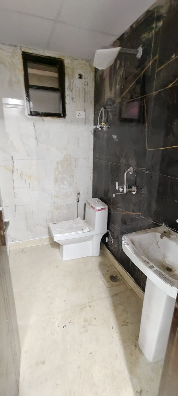 Bathroom, noida central 2 Bedroom 1050 Sq.Ft. Builder Floor In Noida Central Noida 9460679