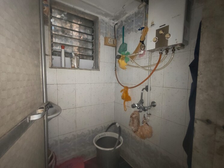 Bathroom, omkar-chs-ghansoli 1 Bedroom 600 Sq.Ft. Apartment In Ghansoli Sector 1 Navi Mumbai 9460670