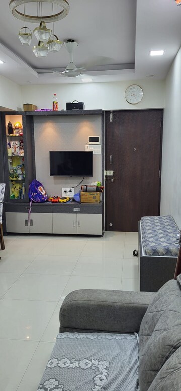 Bedroom in 1 BHK Apartment at Prayag Heights, Dindoshi – for Rent