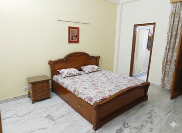 Bedroom in 3 BHK Builder Floor at Kailash Colony – for Rent