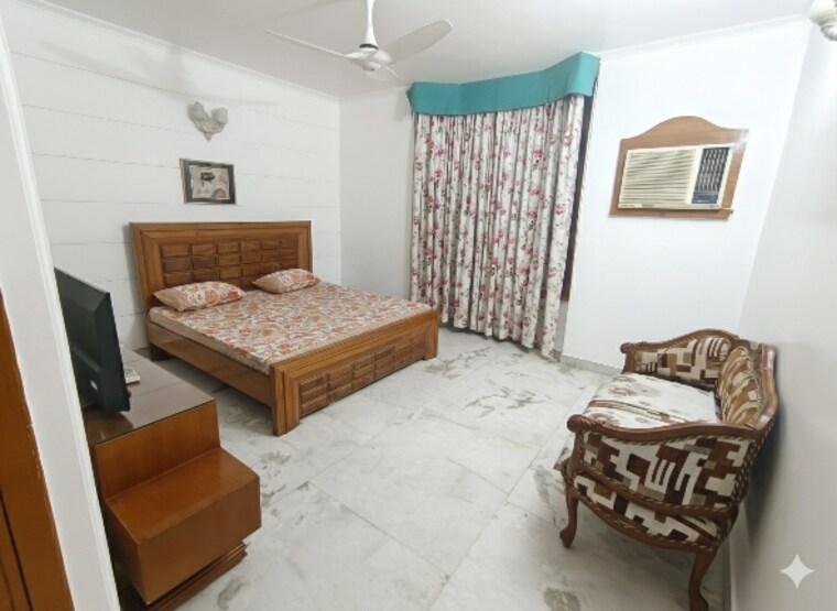 Living Room, kailash colony 3 Bedroom 1700 Sq.Ft. Builder Floor In Kailash Colony Delhi 9460721