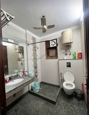 Attached Bathroom in 3 BHK Builder Floor at Kailash Colony – for Rent