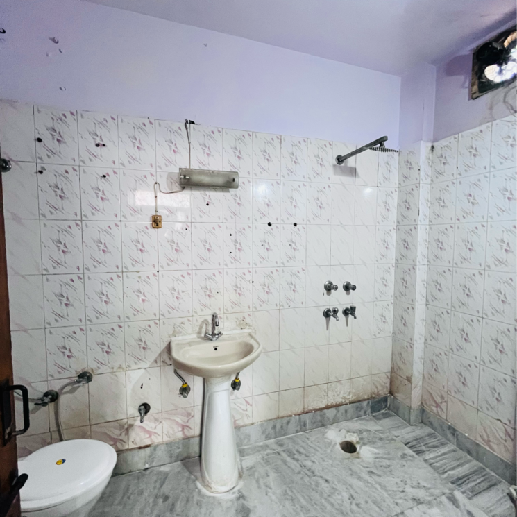 Bathroom, khirki extension 2 Bedroom 75 Sq.Yd. Builder Floor In Khirki Extension Delhi 9460708