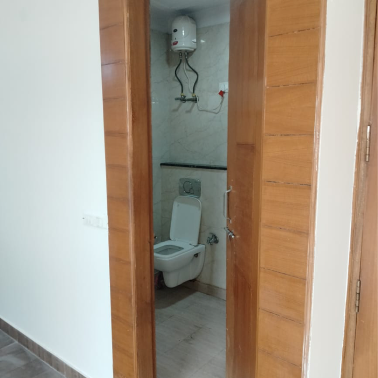 Bathroom, malviya nagar 1 Bedroom 600 Sq.Ft. Builder Floor In Malviya Nagar Delhi 9460732