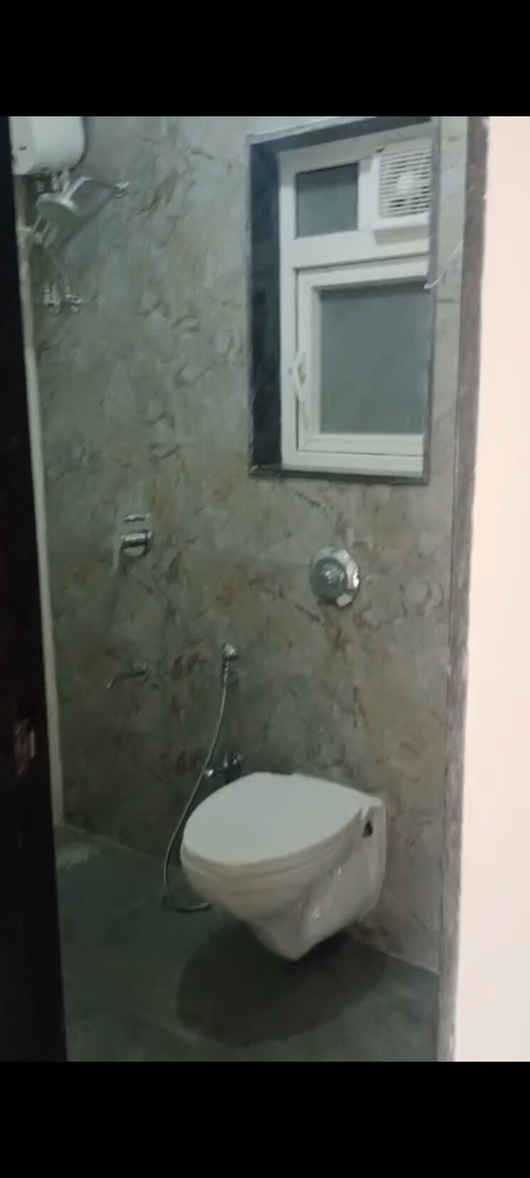 Bathroom, new-parijat-apartment 1 Bedroom 410 Sq.Ft. Apartment In Andheri West Mumbai 9460751