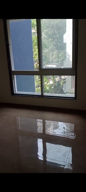 Room in 1 BHK Apartment at New Parijat Apartment, Andheri West – for Rent