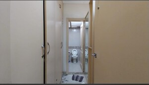 Furnished Amenities in 3 BHK Apartment at Raheja Sherwood, Goregaon East – for Rent