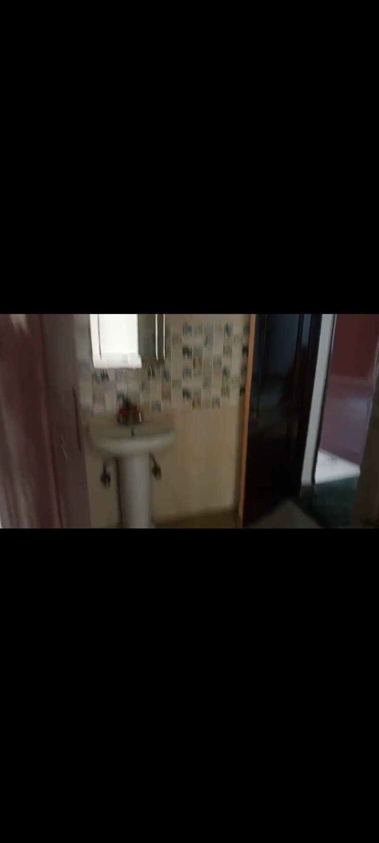 Bathroom, arihant-residency 2.5 Bedroom 1250 Sq.Ft. Apartment In Ahinsa Khand 2 Ghaziabad 9460768