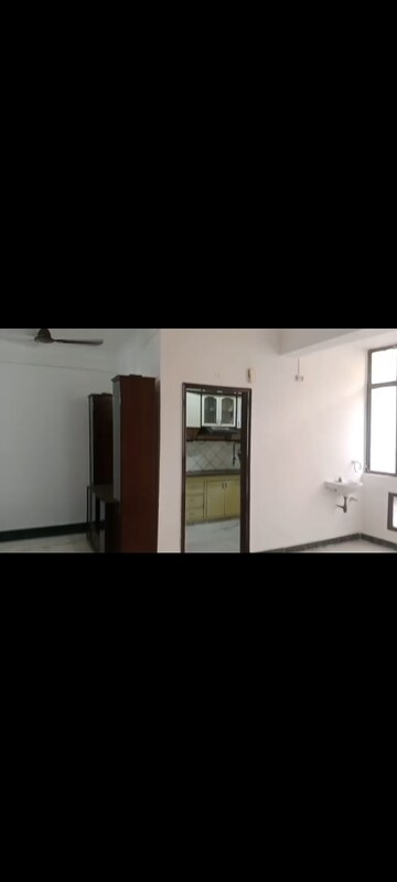 Room in 2.5 BHK Apartment at Arihant Residency, Ahinsa Khand 2 – for Sale