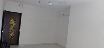 Room in 2 BHK Apartment at Sayba Orchid, Kurla East – for Rent