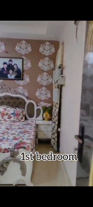 Furnished Amenities in 4 BHK Builder Floor at A and M Shakti Plaza, Shakti Khand Iii – for Rent