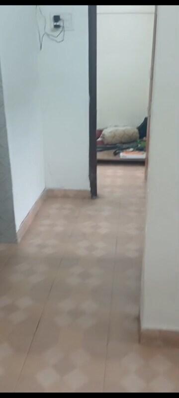 Room in 2 BHK Apartment at Pragati CHS Chembur, Chembur – for Rent