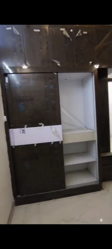 Furnished Amenities in 2 BHK Builder Floor at Saya Villa, Indrapuram – for Sale