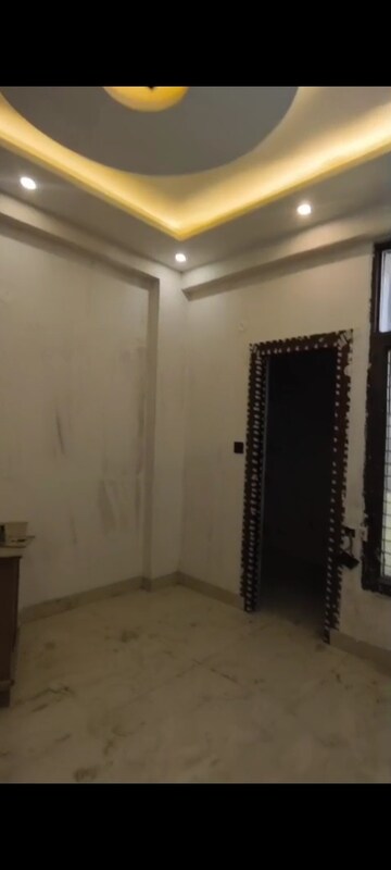 Building Lobby in 2 BHK Builder Floor at Saya Villa, Indrapuram – for Sale