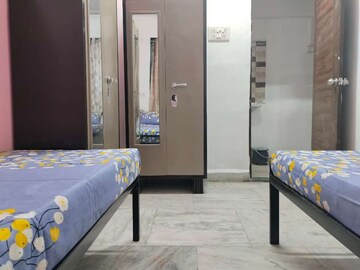 Bedroom in  Pg at Kandivali West – for Rent