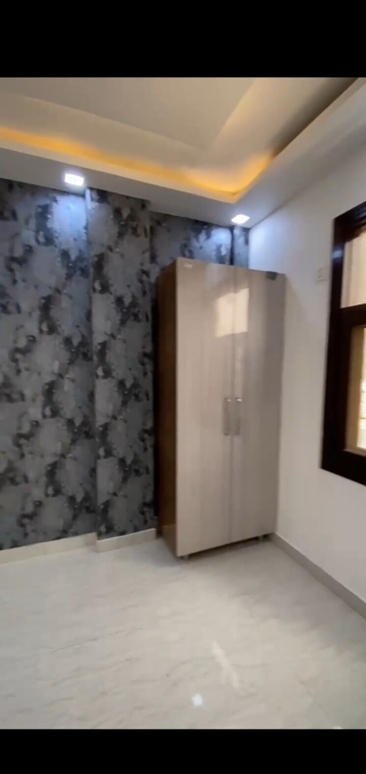 Room, dwarka mor 3 Bedroom 720 Sq.Ft. Builder Floor In Dwarka Mor Delhi 9460813