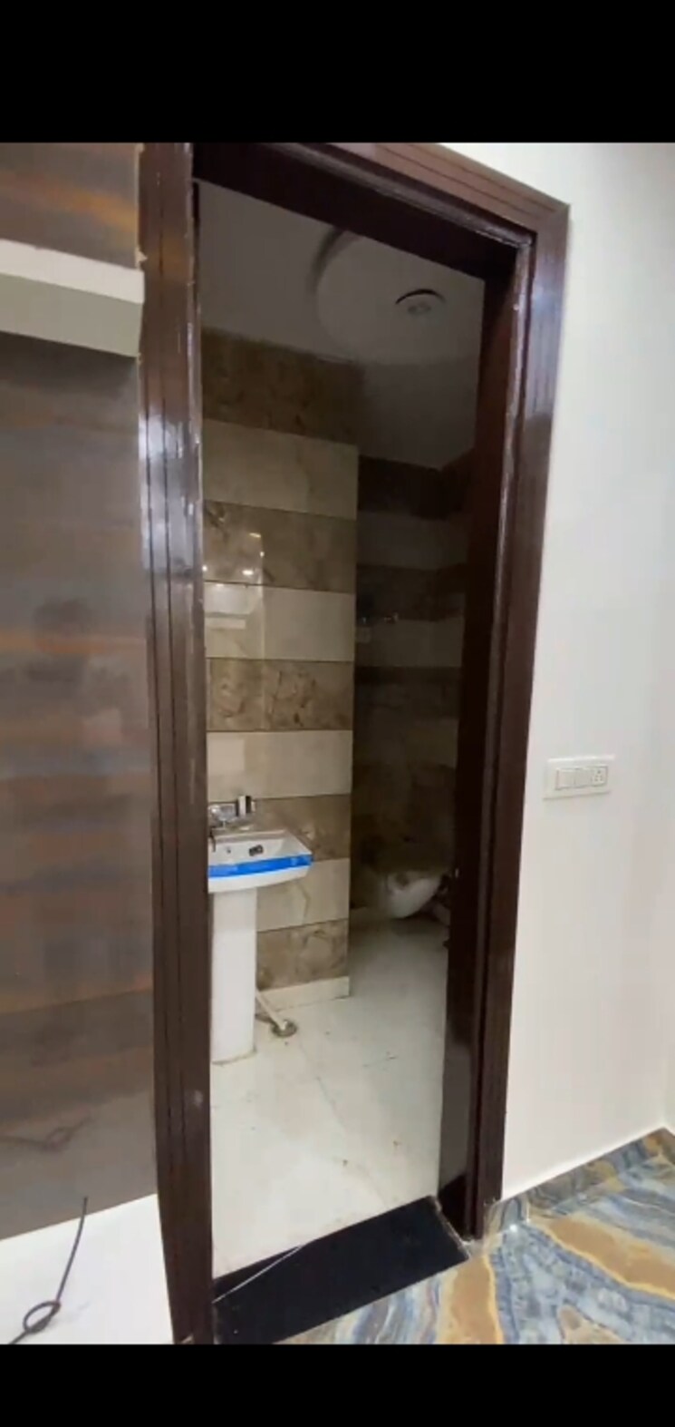 Bathroom, dwarka mor 3 Bedroom 720 Sq.Ft. Builder Floor In Dwarka Mor Delhi 9460813