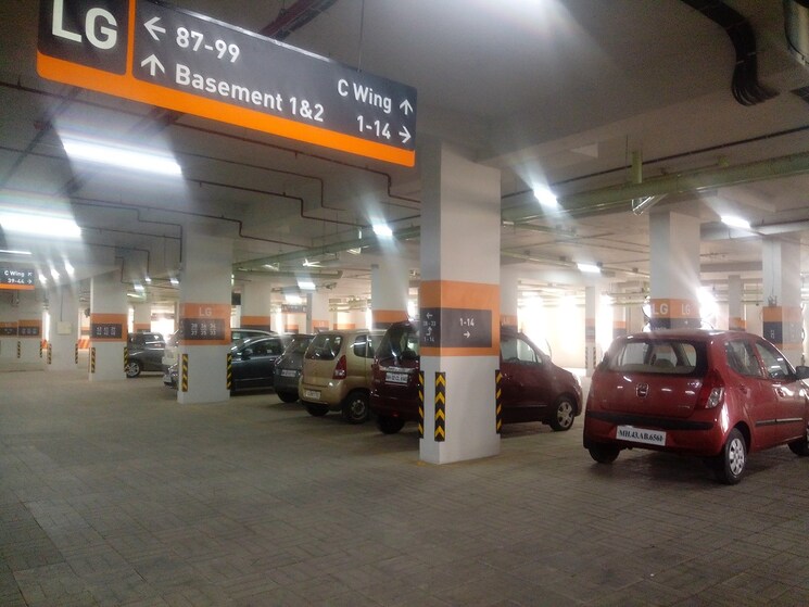  Parking, kanakia-levels 3 Bedroom 1112 Sq.Ft. Apartment In Malad East Mumbai 9460810