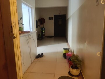 Room in 2 BHK Apartment at BU Bhandari Acolade, Kharadi – for Rent