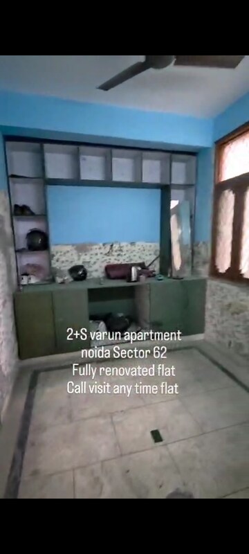 Kitchen in 2.5 BHK Apartment at Varun Apartment Noida, Sector 62 – for Sale