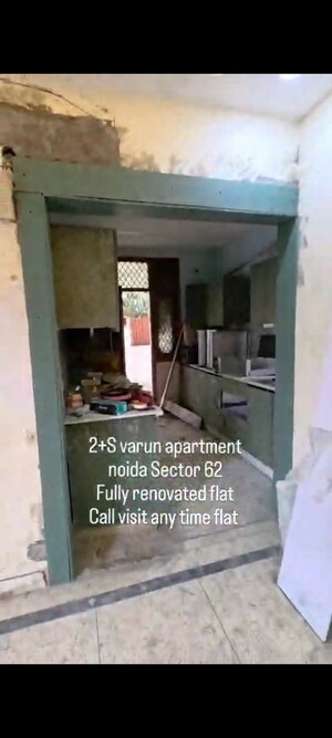 Furnished Amenities in 2.5 BHK Apartment at Varun Apartment Noida, Sector 62 – for Sale
