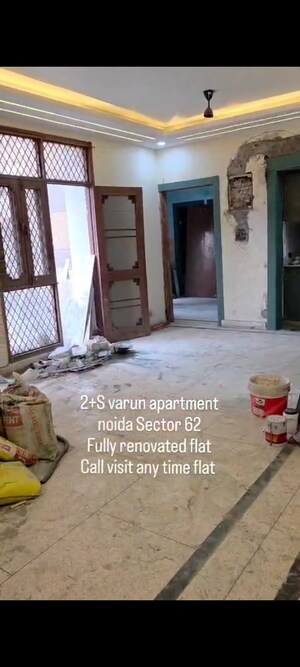 Bedroom in 2.5 BHK Apartment at Varun Apartment Noida, Sector 62 – for Sale