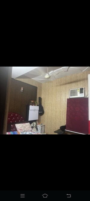 Bedroom in 3 BHK Builder Floor at Kanha Apartments Indirapuram, Shakti Khand 2 – for Rent