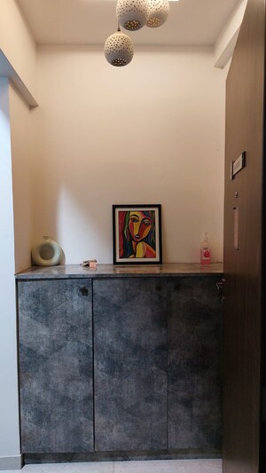 Room in 2 BHK Apartment at Majestique Towers, Kharadi – for Rent