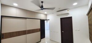 Room in 3 BHK Apartment at Rajapushpa Provincia, Narsingi – for Rent