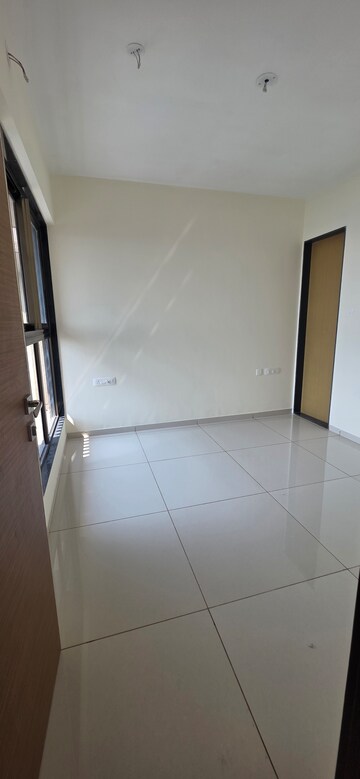 Furnished Amenities in 1 BHK Apartment at Chandak 34 Park Estate, Goregaon West – for Rent