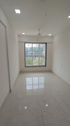 Room in 2 BHK Apartment at Goregaon West – for Rent