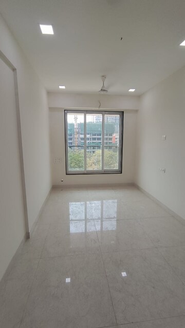 Room in 2 BHK Apartment at Goregaon West – for Rent