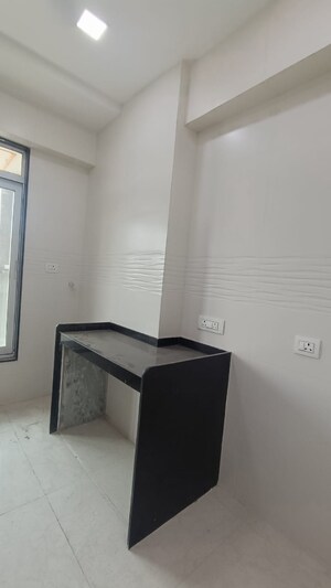 Team Area in 2 BHK Apartment at Goregaon West – for Rent