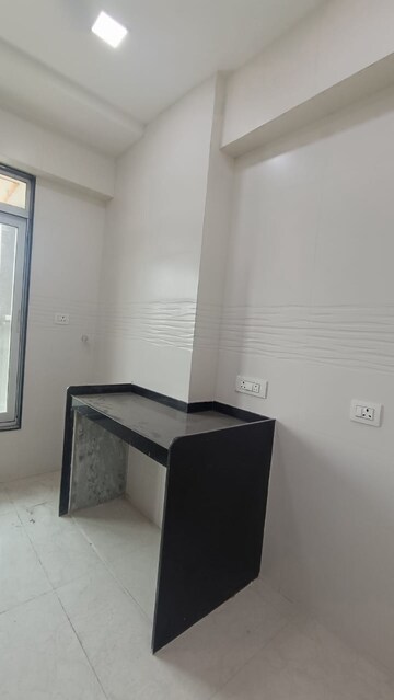 Team Area in 2 BHK Apartment at Goregaon West – for Rent