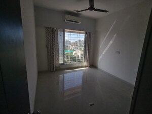 Room in 1 BHK Apartment at Goregaon West – for Rent