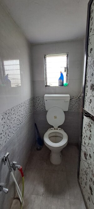 Bathroom in 1 BHK Apartment at Goregaon West – for Rent