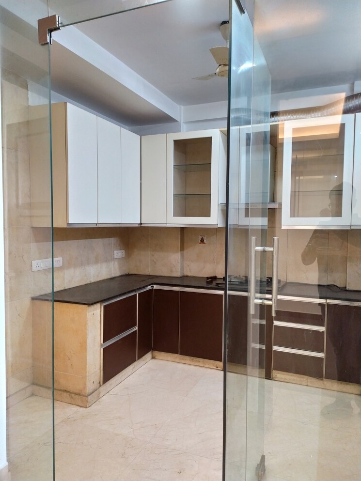 Kitchen, greater kailash i 3 Bedroom 2000 Sq.Ft. Builder Floor In Greater Kailash I Delhi 9460895