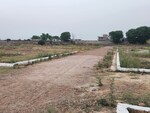 300 Sq.Yd. Plot in Knowledge Park V Greater Noida