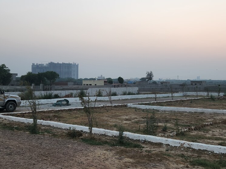 undefined, knowledge park v greater noida  300 Sq.Yd. Plot In Knowledge Park V Greater Noida Greater Noida 9460894