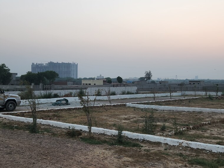 undefined, knowledge park v greater noida  300 Sq.Yd. Plot In Knowledge Park V Greater Noida Greater Noida 9460894