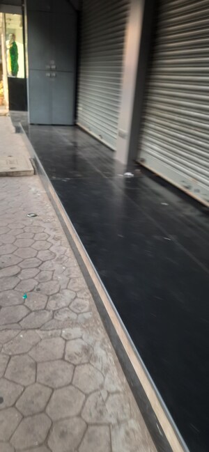  Showroom For Rent in Khar West