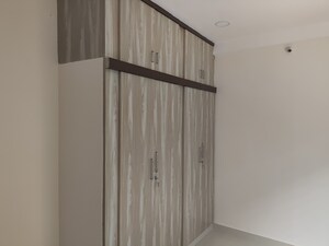 Room in 2.5 BHK Apartment at Manikonda – for Rent