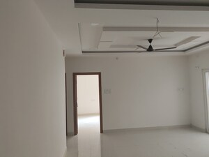 Room in 2.5 BHK Apartment at Manikonda – for Rent
