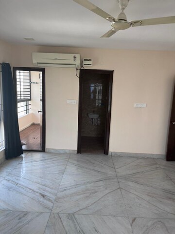 Room in 2 BHK Apartment at Manikonda – for Rent