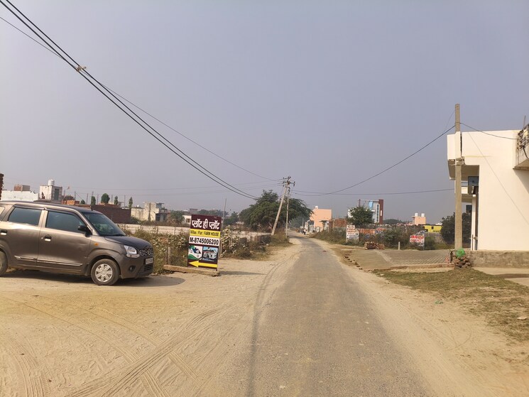 Exterior View, sector 20 yamuna expressway  100 Sq.Yd. Plot In Sector 20 Yamuna Expressway Greater Noida 9455360