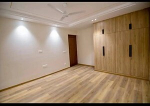 Room in 2 BHK Apartment at Agarwal Krish Garden, Nalasopara West – for Rent