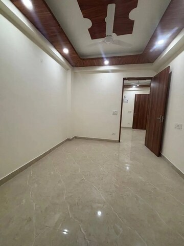 Room in 2 BHK Apartment at Ruturaj Vastushilp, Nalasopara West – for Rent