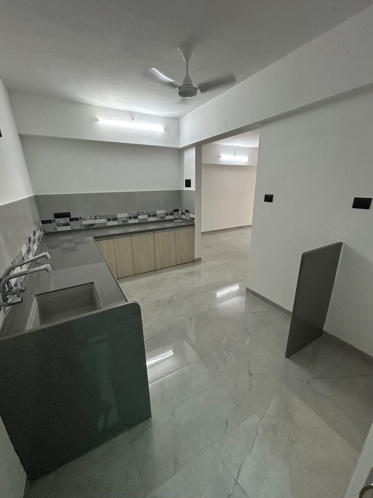 Kitchen, unique-youtopia 3 Bedroom 1009 Sq.Ft. Apartment In Kharadi Pune 9460964
